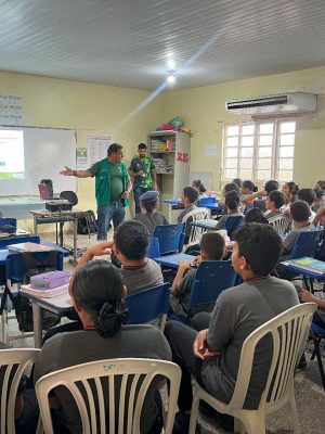 O Instituto de Proteção Ambiental do Amazonas (Ipaam) está realizando, entre os dias 25 e 29 de agosto, uma campanha de educação ambiental em escolas da sede e da zona rural de Presidente Figueiredo (a 117 quilômetros de Manaus). A atividade integra a programação do Ipaam Itinerante no município e busca sensibilizar alunos e professores para a prevenção de queimadas e do desmatamento.